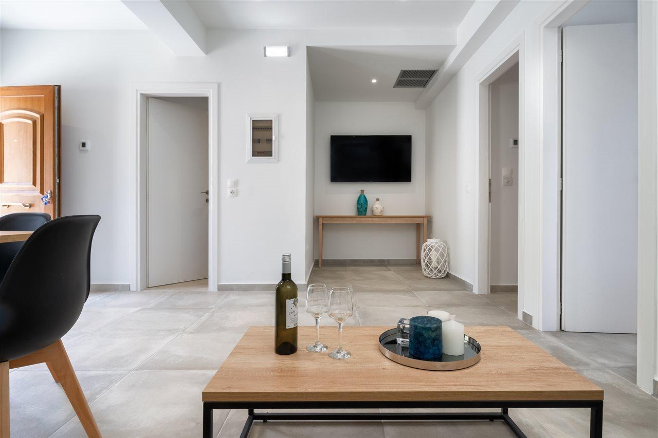 Karavos Apartments อาคาราวี ภายนอก รูปภาพ